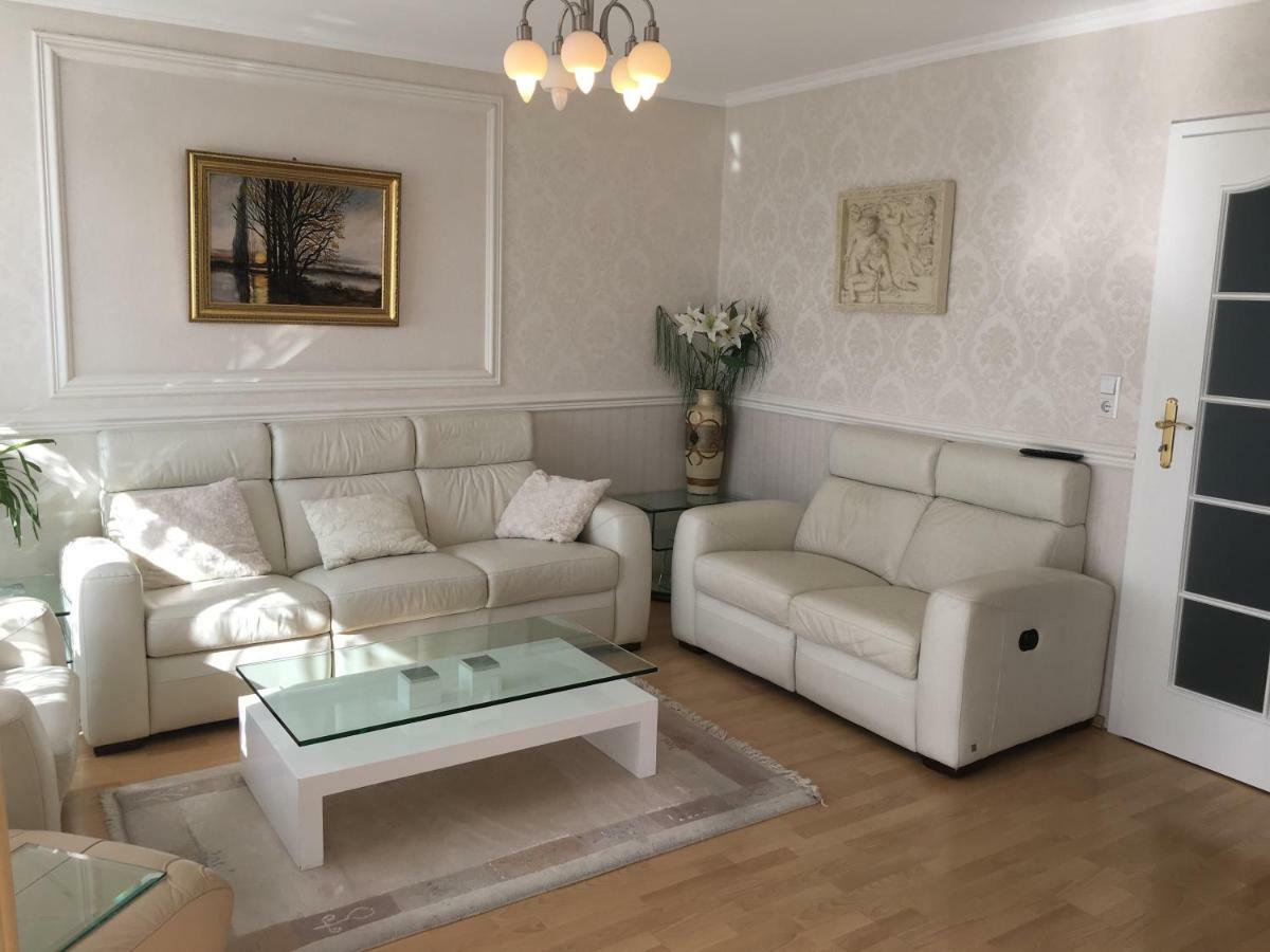 5 Sterne Ferienwohnung Cattaleya Emden Exteriör bild